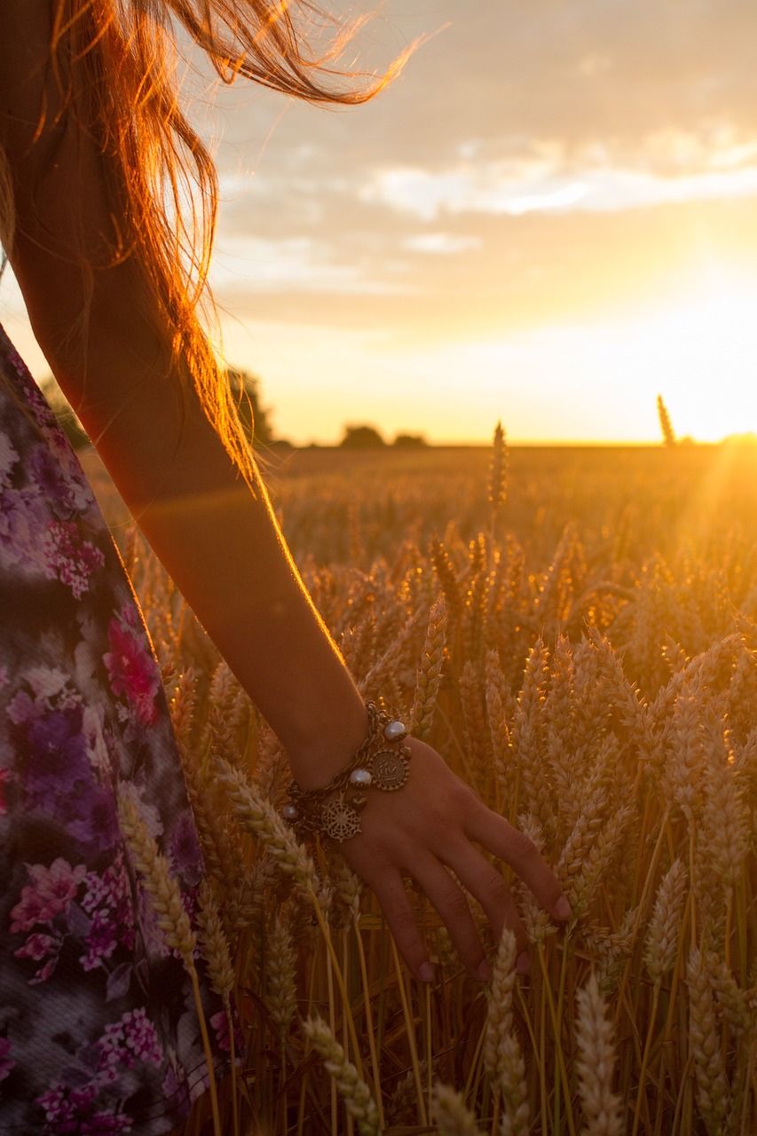 sunset, girl, young-2581737.jpg